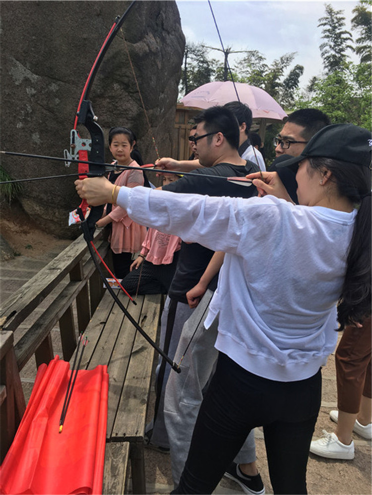 j9com九游会装饰巨石山两日游之登山游览巨石山